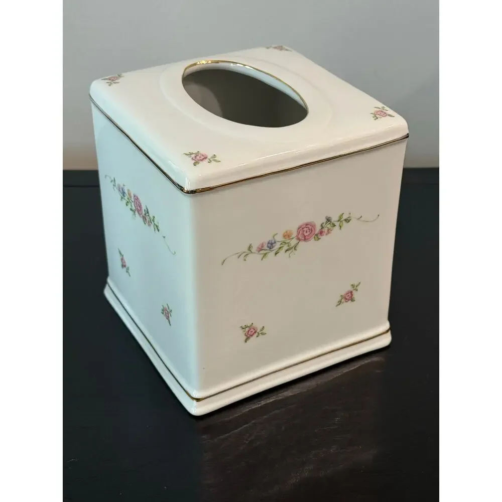 Vintage Floral Tissue Box Cover Cottage Core Bathroom Decor - Picture 3 of 10